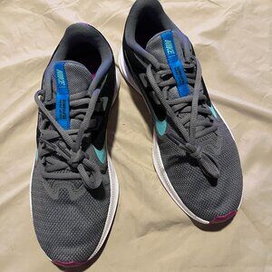 Nike Downshifter Running Sneakers – Women’s 9 – Worn Once